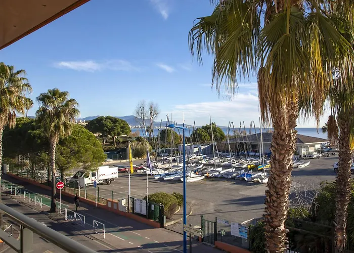 Apartment Le Garden By Interhome Villeneuve-Loubet